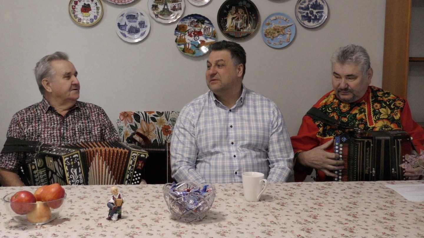 КУХНЯ ТАЛАНТОВ! МИХАИЛ ДЁМИН И АЛЕКСАНДР КАЛЁНОВ! Пой гармонь, звени душа, песня русская слышна! смотреть онлайн