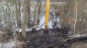 Чистим заблокированный ручей от плотин и завалов  📸