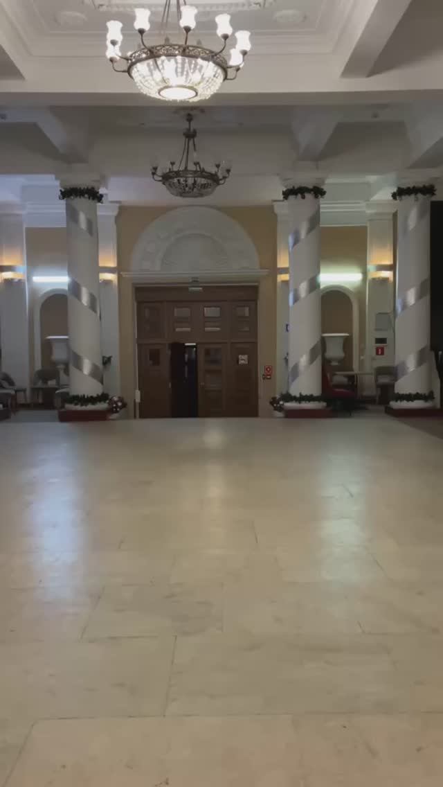 А у нас новые зимние костюмы! Скоро покажем их во всей красе 🤩 смотреть онлайн