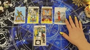 КРИЗИС в ВЕНЕСУЭЛЕ: Мадуро сдался? План Трампа? Цена на нефть? Война с Украиной? РАСКЛАД Таро.