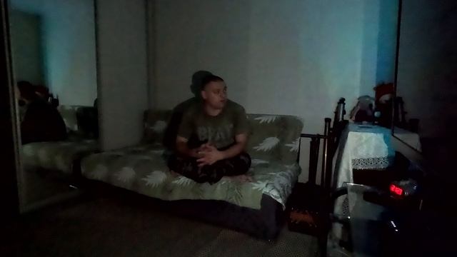 Новогодние праздники набирают обороты.Как я провожу эти выходные?Посмотрел финал Очень Странных Дел. смотреть онлайн