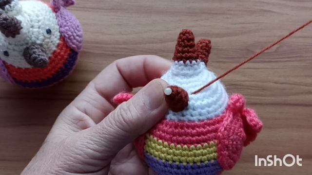 Попугайчик ч.3 сборка , пришиваем крылья клюв , хохолки и хвост. смотреть онлайн