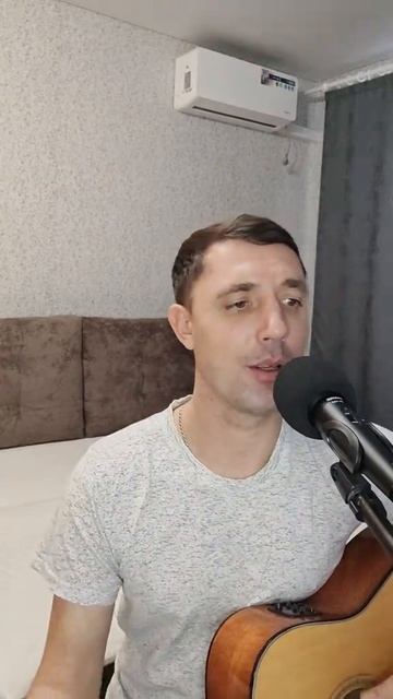 Шрамы на лице Стихи: Владимир Курочкин Музыка: Пётр Гладких Исполнитель: Макар смотреть онлайн