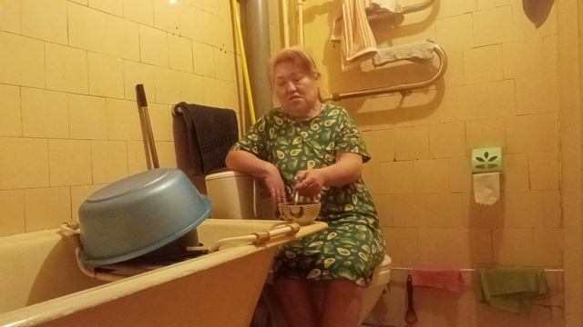 Меня никто не любил в жизни по-настоящему, кроме моих родителей 😏 смотреть онлайн