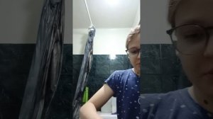 Открываем наклейки для телефона с Майей Клем