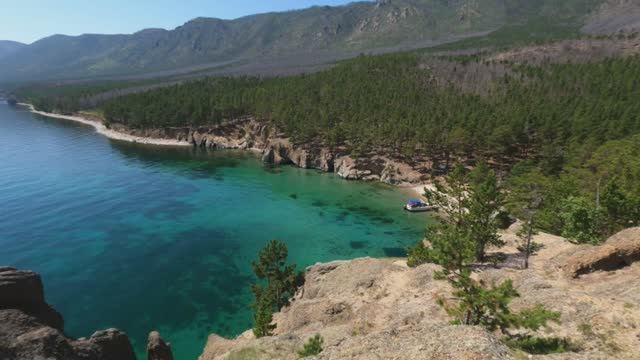 Экскурсия по бухтам озера Байкал июль 2022г. смотреть онлайн