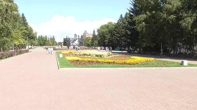 13.08.2025г  г.Барнаул Нулевой километр дорог Алтайского края, фонтан "Космос"