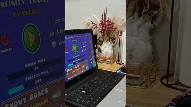 Играю в Geometry Dash смотреть онлайн