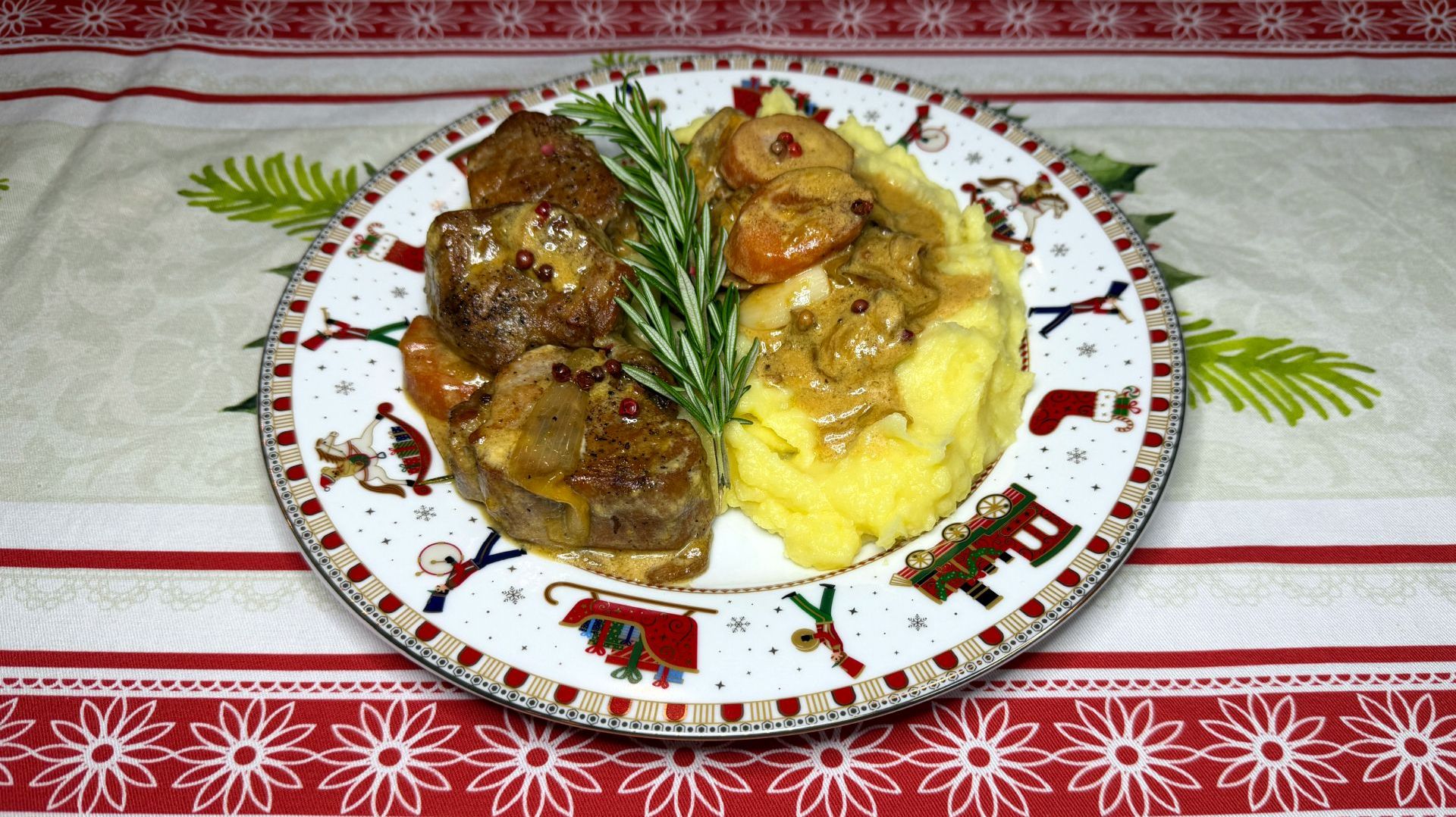 Медальоны в сливочном соусе с розмарином смотреть онлайн