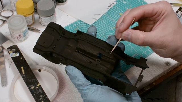 Твоя первая масштабная модель на примере Nissan Skyline GT-R от "Tamiya". смотреть онлайн