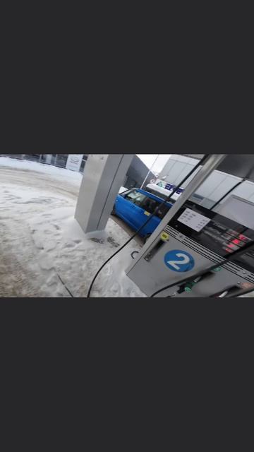 Льем 100 бензин в Лада Гранта Кросс смотреть онлайн