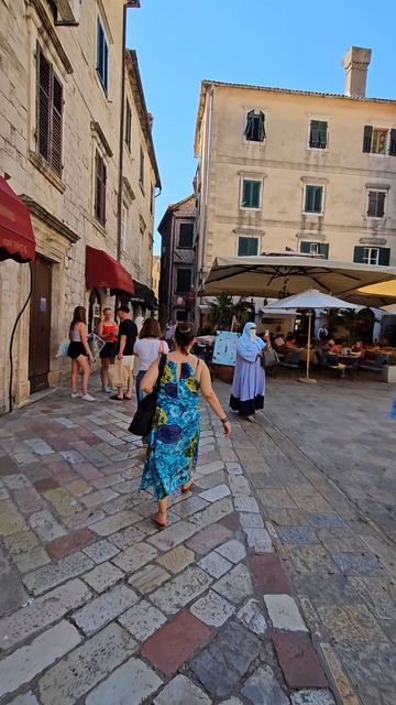 🇲🇪 Мини Прогулка по Котору и Атмосфера | Черногория смотреть онлайн