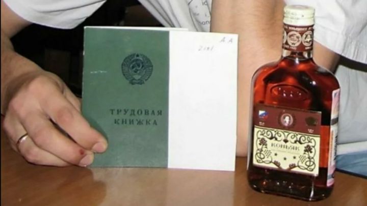 НОВЫЙ ГОД И ДЕНЬ РОЖДЕНИЯ 
И КУЧА ПРОБЛЕМ ПОСЛЕ ВЕСЕЛЬЯ смотреть онлайн