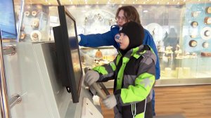 Акция "Елка желаний" помогает исполнить заветные мечты детей, особо нуждающихся в заботе.