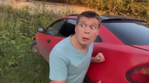 Пацаны зарабатывают на колпачках.