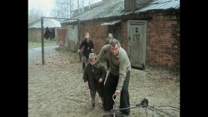 Щас спущусь и вырву тебе кадык