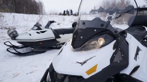 Два человека провалились под лед на снегоходе в Свердловской области