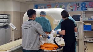 12-летний ребенок, пострадавший в Хорлах при обстреле ВСУ, доставлен в Москву.