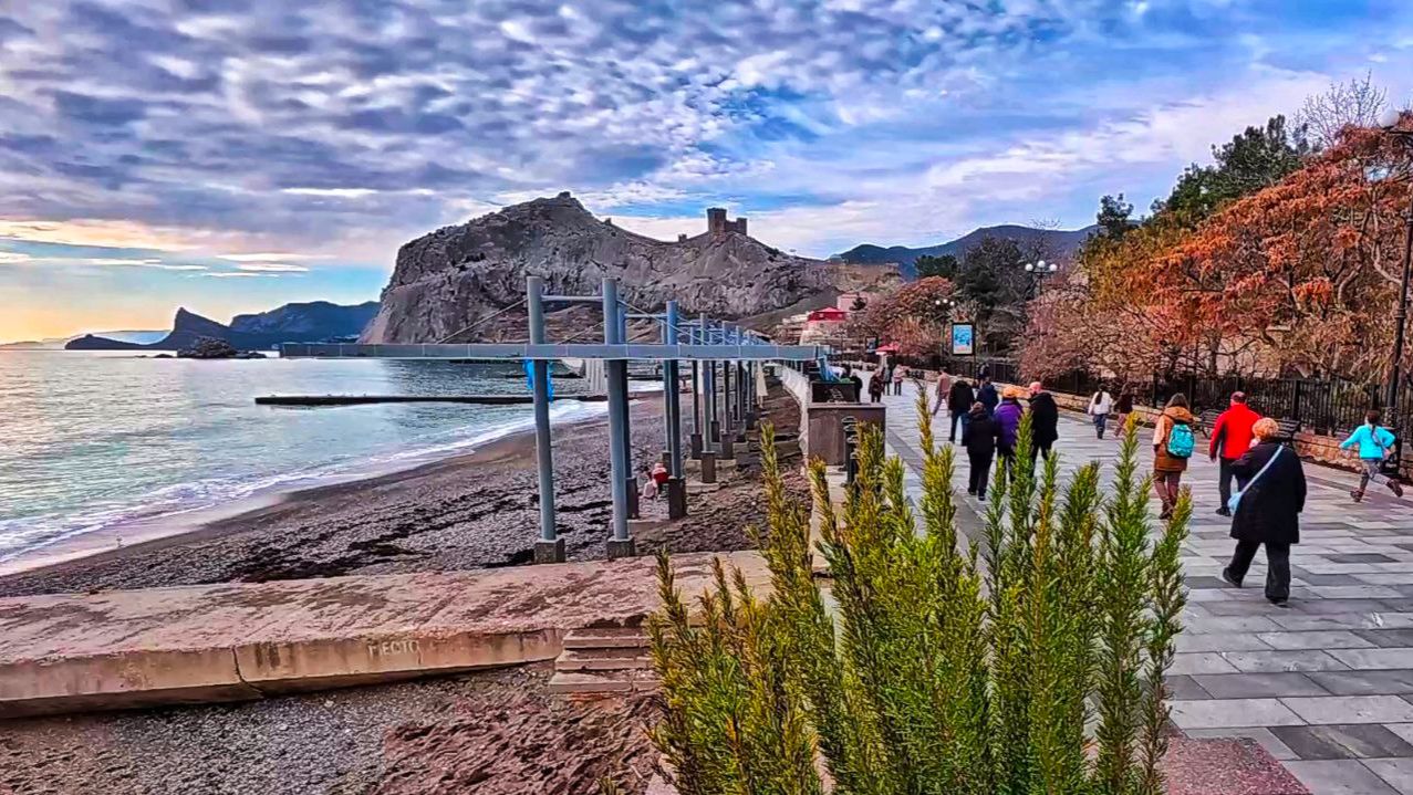 КРЫМ в январе РЕЗКОЕ потепление! Купаемся и загораем! Прогулка по главному курорту Крыма сегодня смотреть онлайн