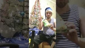 Дегустирую кукурузные снеки Cheetos со вкусом  пиццы