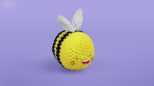 Учим насекомых с малышом Червяк, улитка, паук, гусеница. 🦋 Произносим названия.