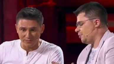 Харламов и Батрутдинов - Разборка в ТЮЗе!! смотреть онлайн