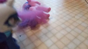 взяла идею у пони Саша надеюсь не обидется на то что я её не предупредила:(