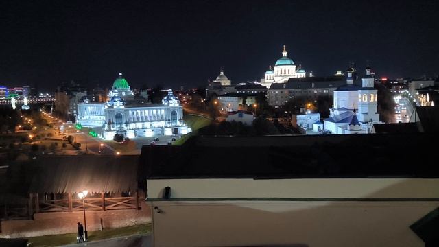 Вид со смотровой за Благовещенским собором Казанского Кремля смотреть онлайн