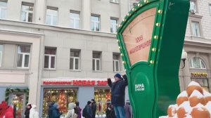 Москва Арбат зимой в Новый год. Мандариновые елки. Путь в Дом Актера на Арбате от метро Смоленская.