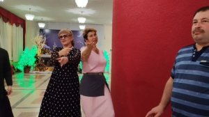 5 января.На вечеринке...