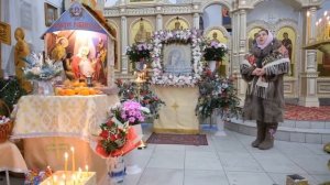 Ты Спасителя мира в ту ночь родила.