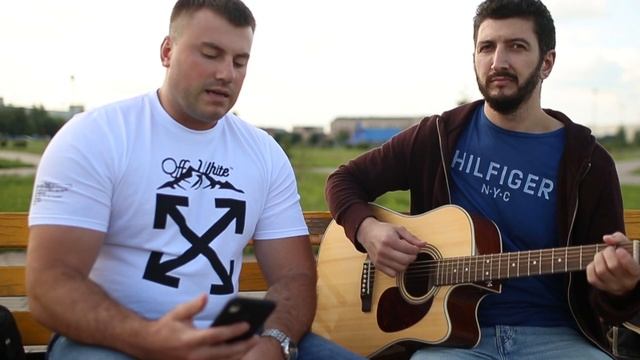 Армейская - За собою дверь казармы ( поет десантник )