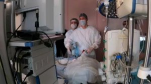 В Петербурге медики спасают подростка, перед глазами которого взорвалась петарда