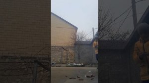 взрываю мощные петарды за 65 рублей 😎😎😎