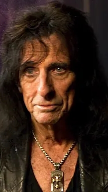 про #Элис #Купер(Alice Cooper)  - уже на канале #история #интервью #музыка #музыкант #солист смотреть онлайн