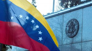 AP: США хотят возобновить работу своего посольства в Венесуэле