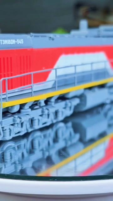 ТЭМ18ДМ 1/87 смотреть онлайн