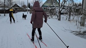 Новая распаковка, дебют на лыжах без лыжни и ловушка для оператора