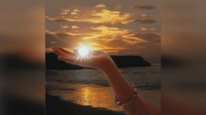 Светлана  Богдан  "Счастье в ладошке ..." читает Любовь Б.