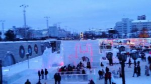 Поехали на площадь/Ёлка