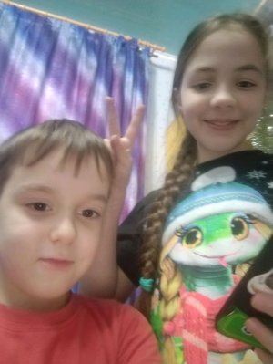 Ксюша приехала в гости ко мне