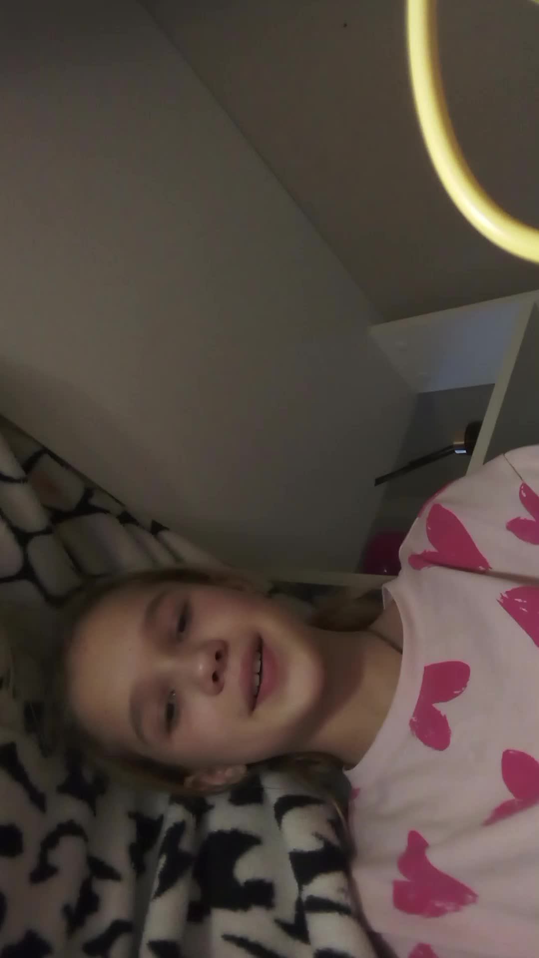 стрим смотреть онлайн