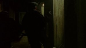 Матрица.Тринити убегает от агентов.