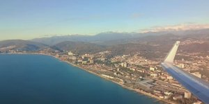 Взлёт и посадка самолёта из Сочи 😎Эльбрус и морской порт из иллюминатора, шикарные виды зимой