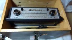 Швейцарский армейский радиоприемник. Распакуем и включим