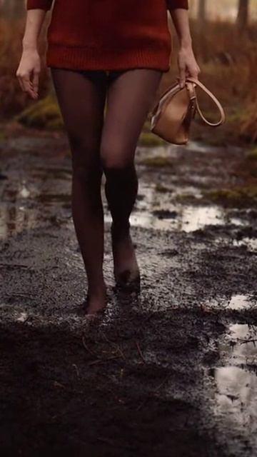 Девушка в грязи смотреть онлайн