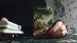 Какие мысли не дают ему покоя? Расклад Таро