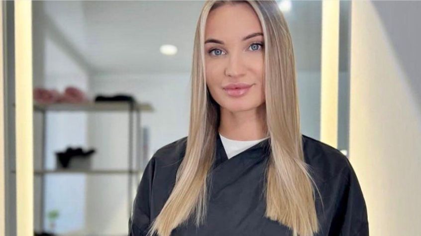 Блогер Юлия Бурцева УМЕРЛА после УВЕЛИЧЕНИЯ ЯГОДИЦ в элитной клинике Москвы смотреть онлайн