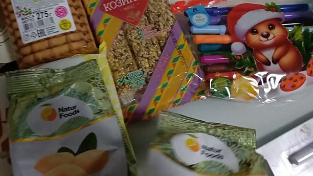 Закупились самыми нужными продуктами смотреть онлайн