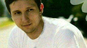 Возрастной скуф, доцент богословия Санкт - Петербургской епархии, ведет экстремистскую чат - группу.